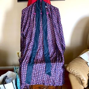 100 % Silk robe with belt.  Men/unisex